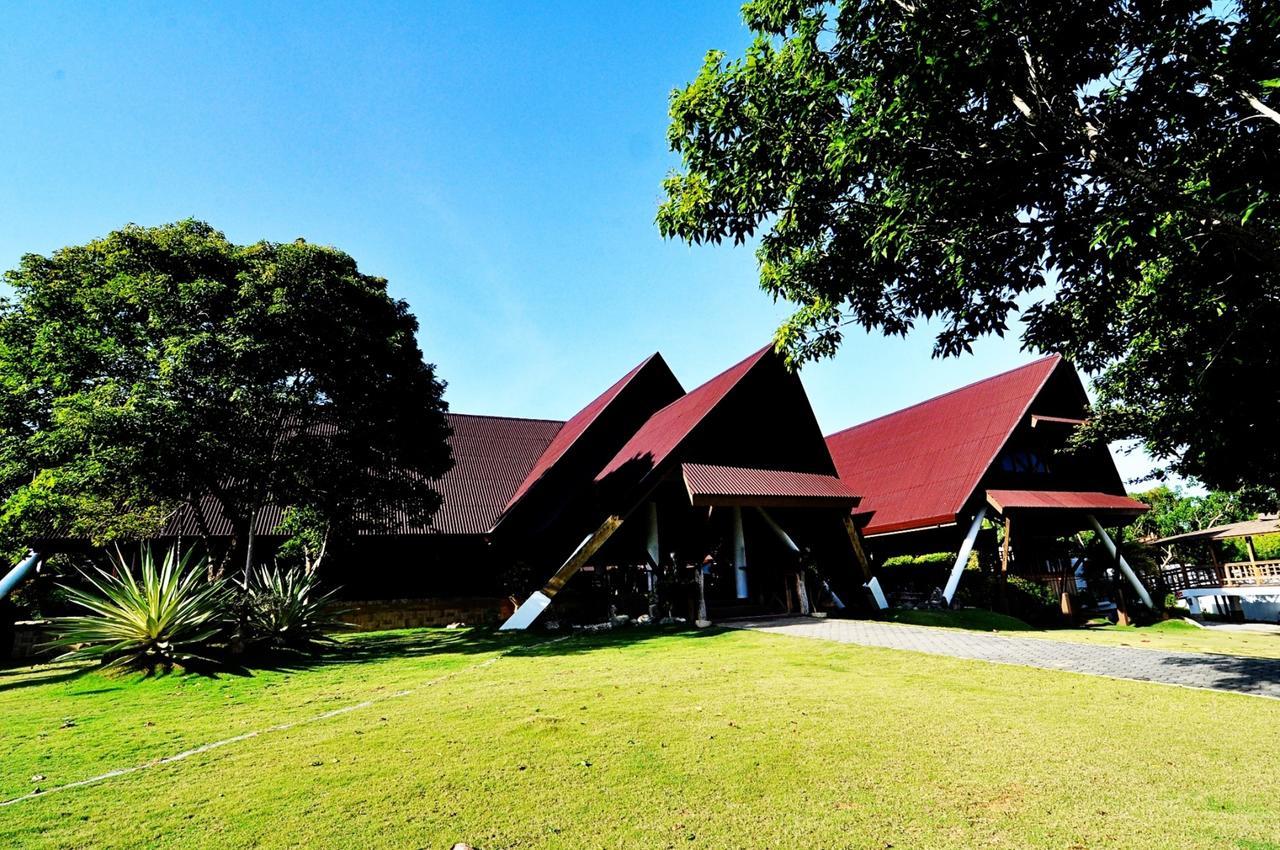 Boffo Resort Calayugan Norte Ngoại thất bức ảnh